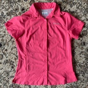 Columbia Omni Shade Button Down Shirt Women’s Size Small Pink Outdoors Summer
